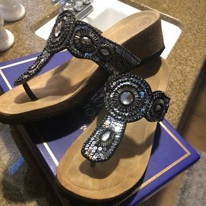Super comfy, jeweled sandals